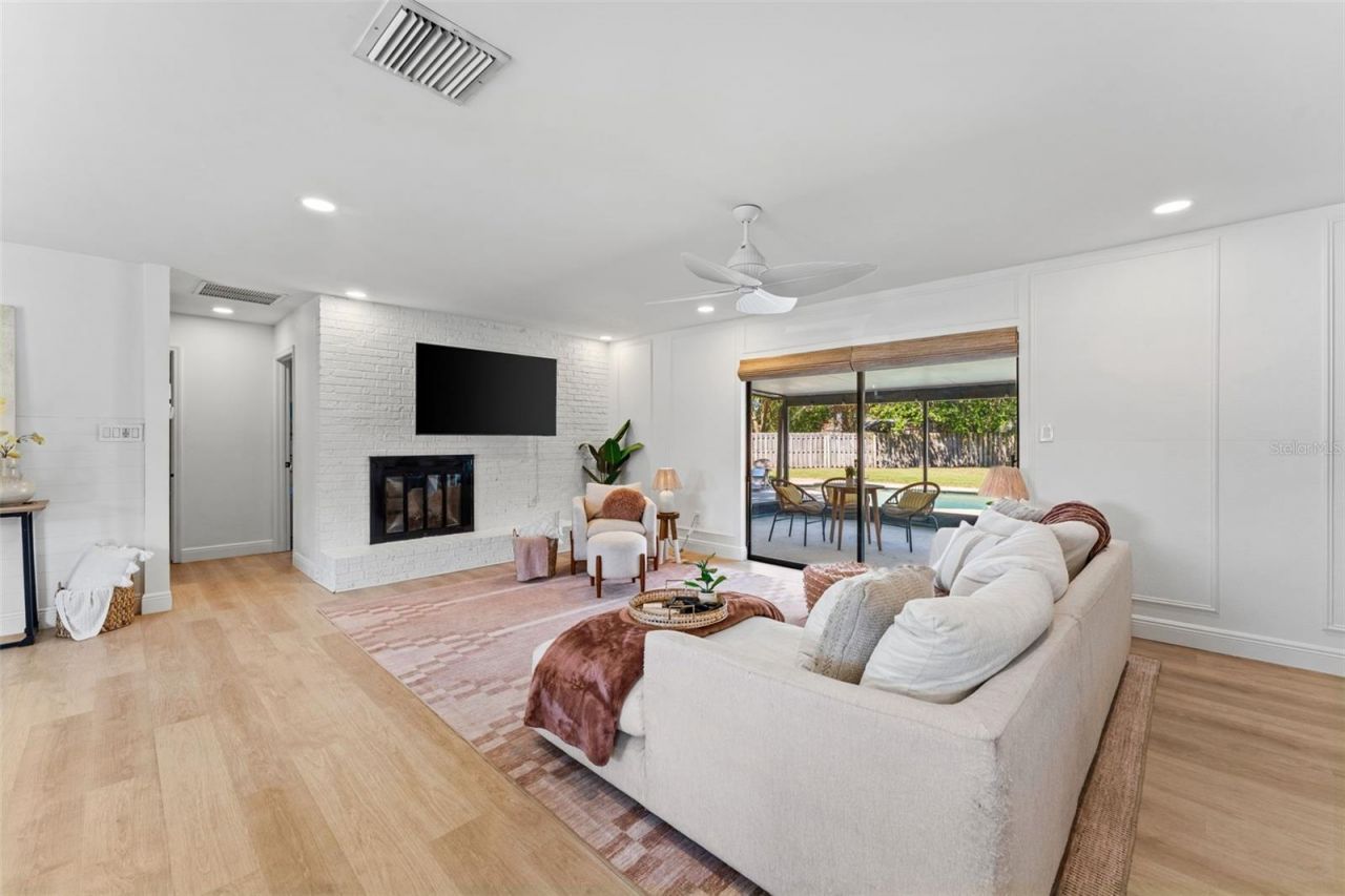 5233 Jennifer Place, Orlando, FL 32807 Photo