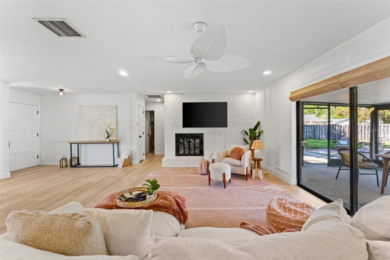 5233 Jennifer Place, Orlando, FL 32807 Photo