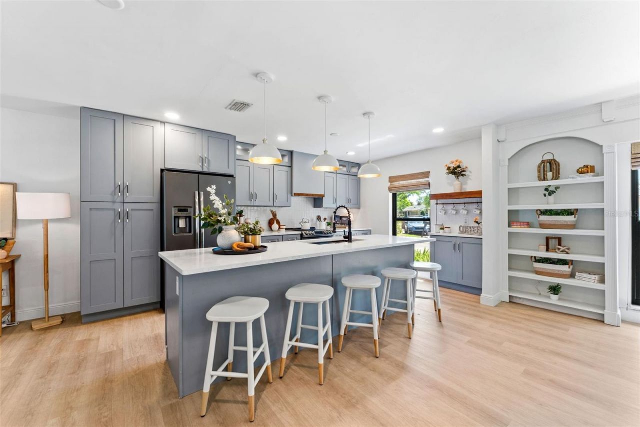 5233 Jennifer Place, Orlando, FL 32807 Photo