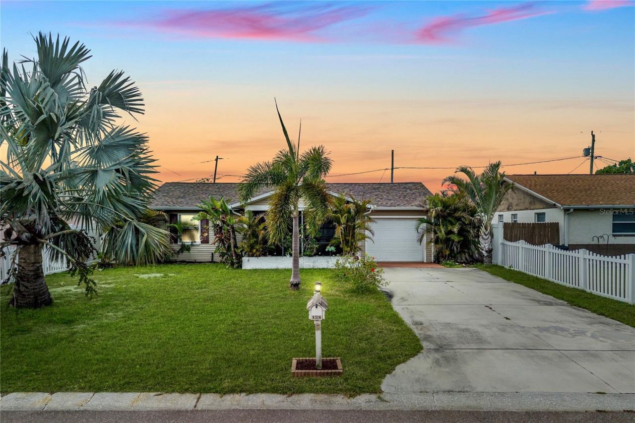 8318 76th Avenue, Seminole, FL 33777 Photo