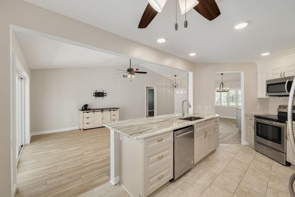 2162 Cypress Point Drive N, Clearwater, FL 33763 Photo