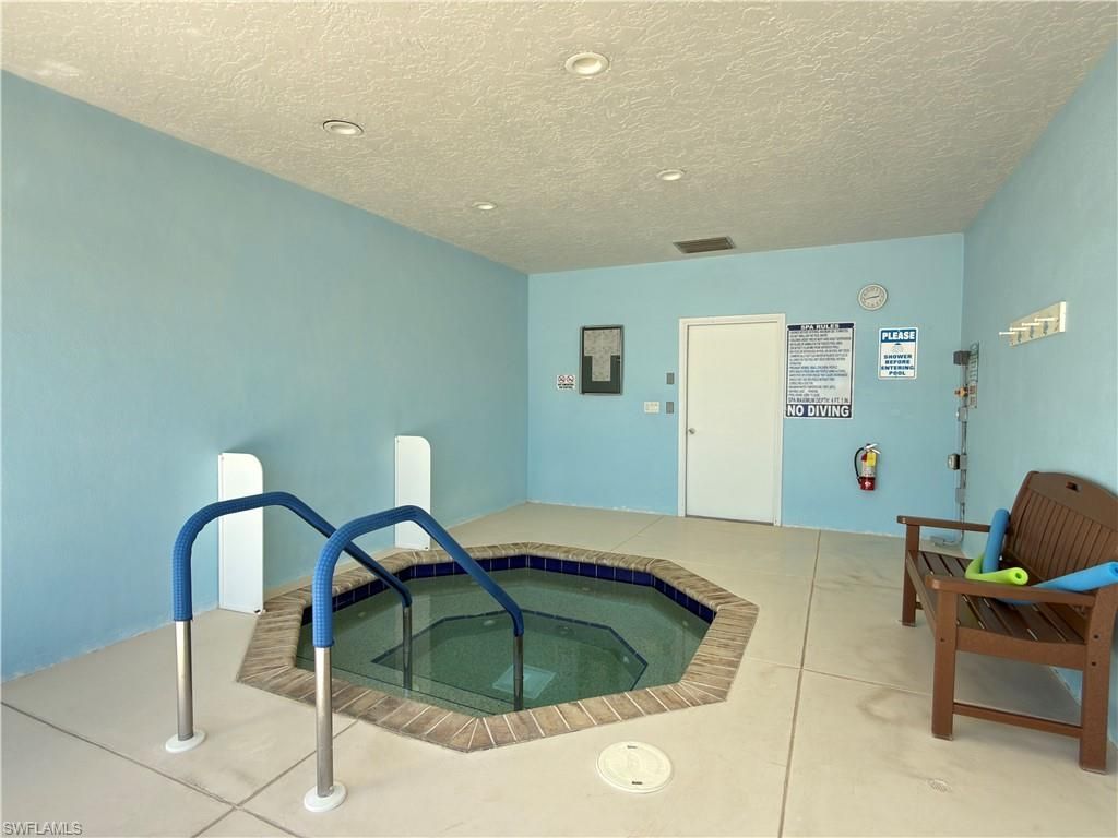 1326 S Brandywine Cir, Unit 4, Fort Myers, FL 33919 Photo