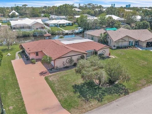 6070 Anchorline CT, NORTH FORT MYERS, FL 33917