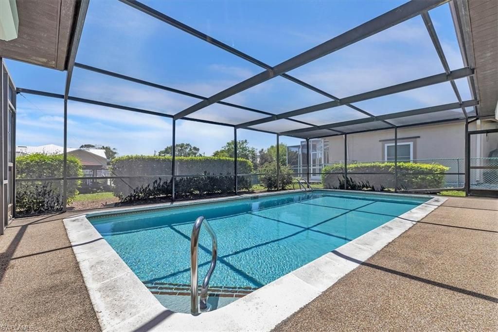 6070 Anchorline Ct, North Fort Myers, FL 33917 Photo