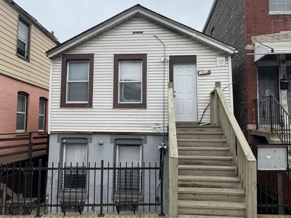 1901 S Ruble Street, Chicago, IL 60616