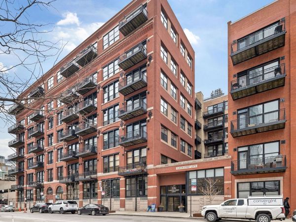 226 N Clinton Street , Unit 710, Chicago, IL 60661