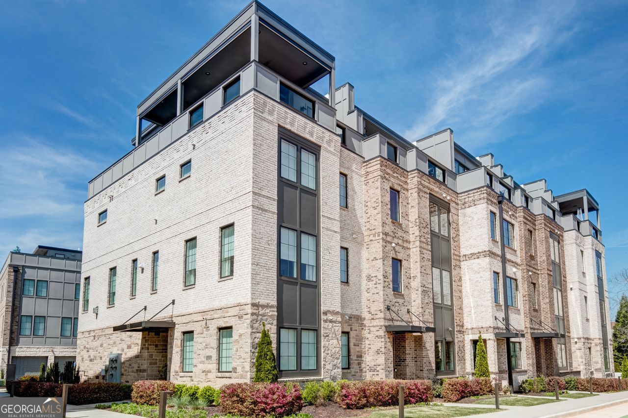 14 Newnan Views Circle, Newnan, GA 30263 Main Photo