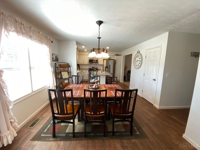 946 Brunswick Drive, Perry Twp, OH 45118 Photo 12