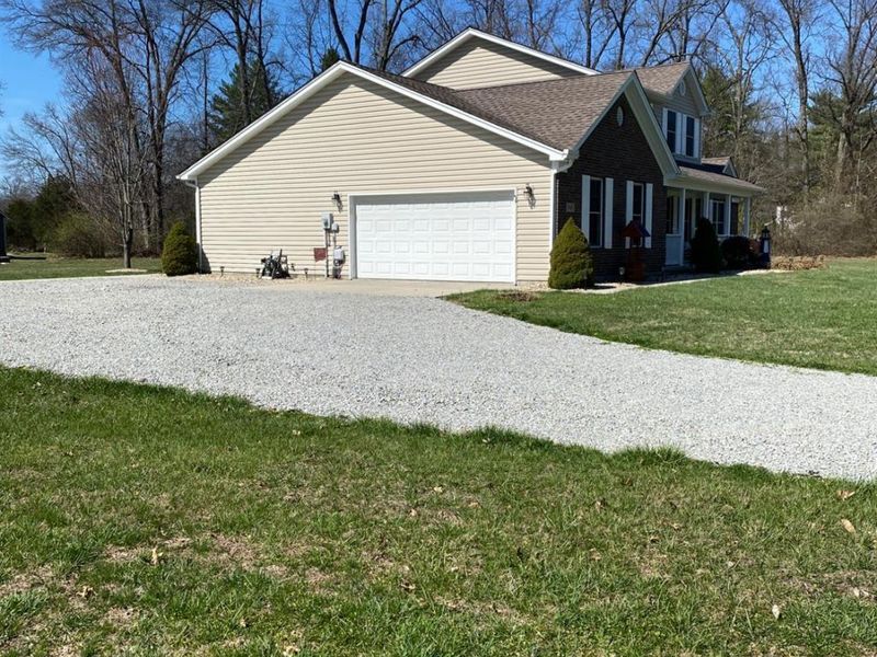 946 Brunswick Drive, Perry Twp, OH 45118 Photo 2