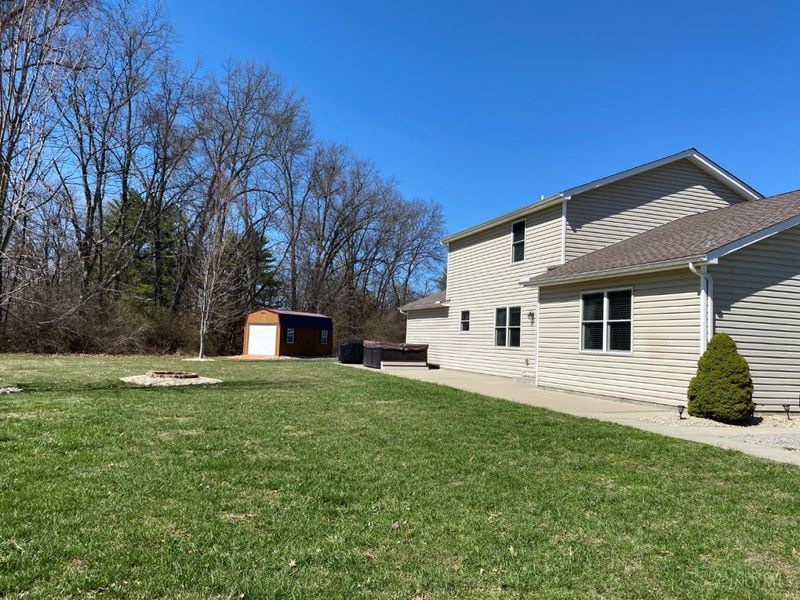 946 Brunswick Drive, Perry Twp, OH 45118 Photo 4