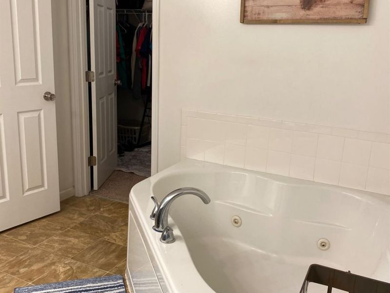 946 Brunswick Drive, Perry Twp, OH 45118 Photo 41