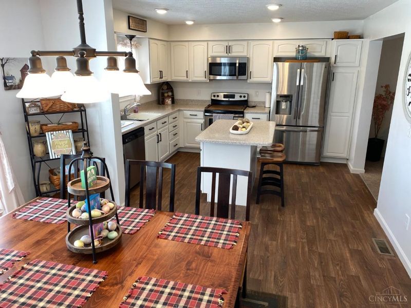 946 Brunswick Drive, Perry Twp, OH 45118 Photo 8