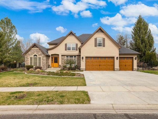 566 E Greencreek Ct, Eagle, ID 83616