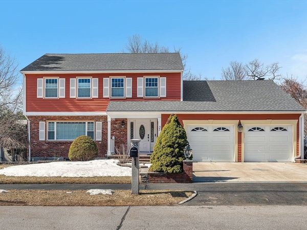 33 Old Farm Rd, Reading, MA 01867