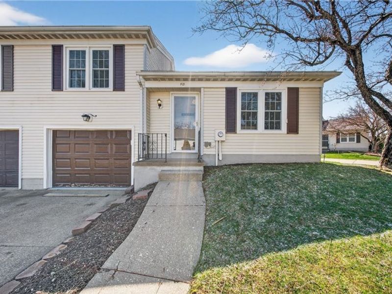 5236 Creekside Boulevard, Brunswick Hills, OH 44212 Photo 1