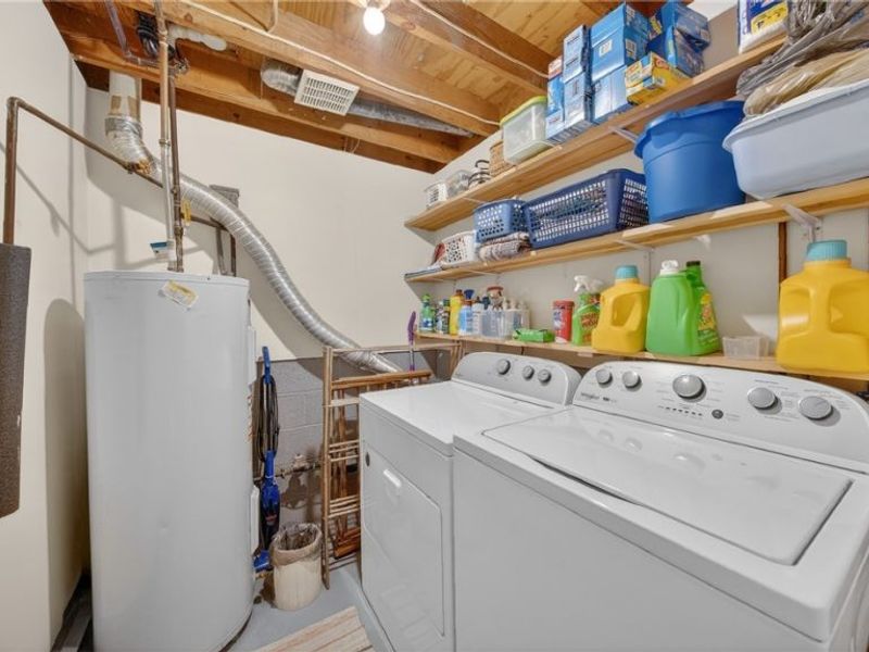 5236 Creekside Boulevard, Brunswick Hills, OH 44212 Photo 21