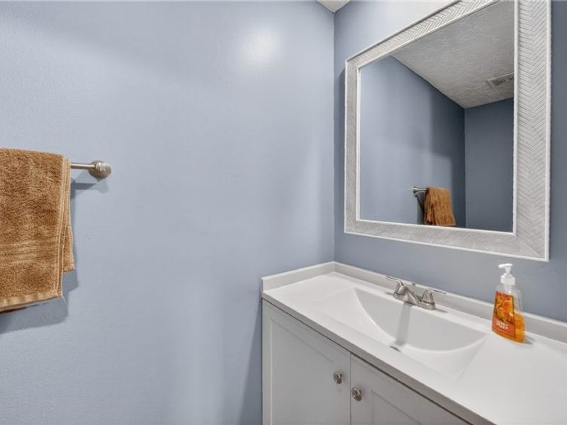 5236 Creekside Boulevard, Brunswick Hills, OH 44212 Photo 31