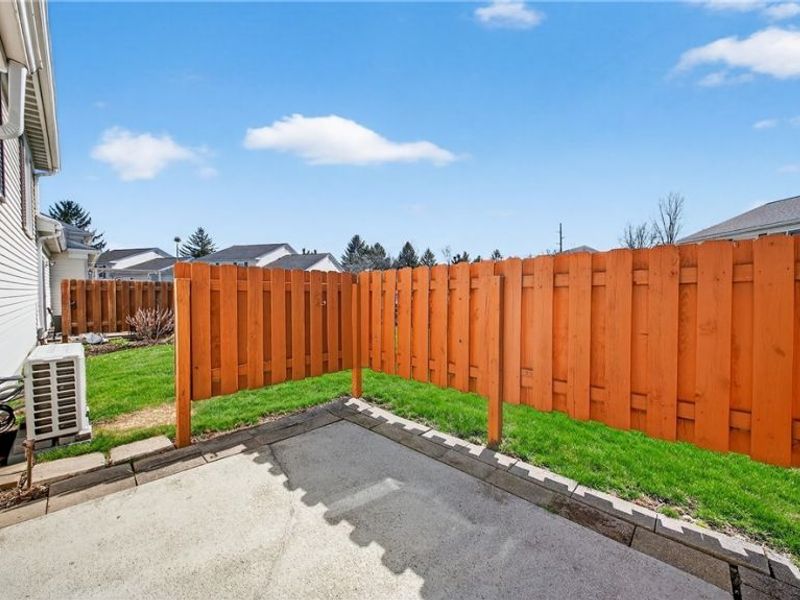 5236 Creekside Boulevard, Brunswick Hills, OH 44212 Photo 33