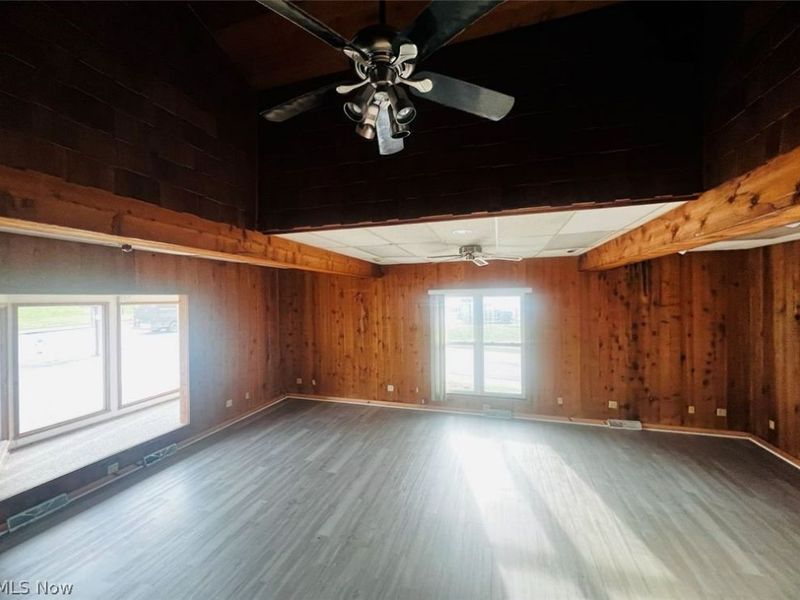 264 W Liberty Street SE, Hubbard, OH 44425 Photo 6