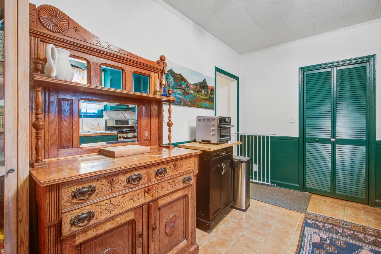 4420 S Rhett Avenue Photo 11