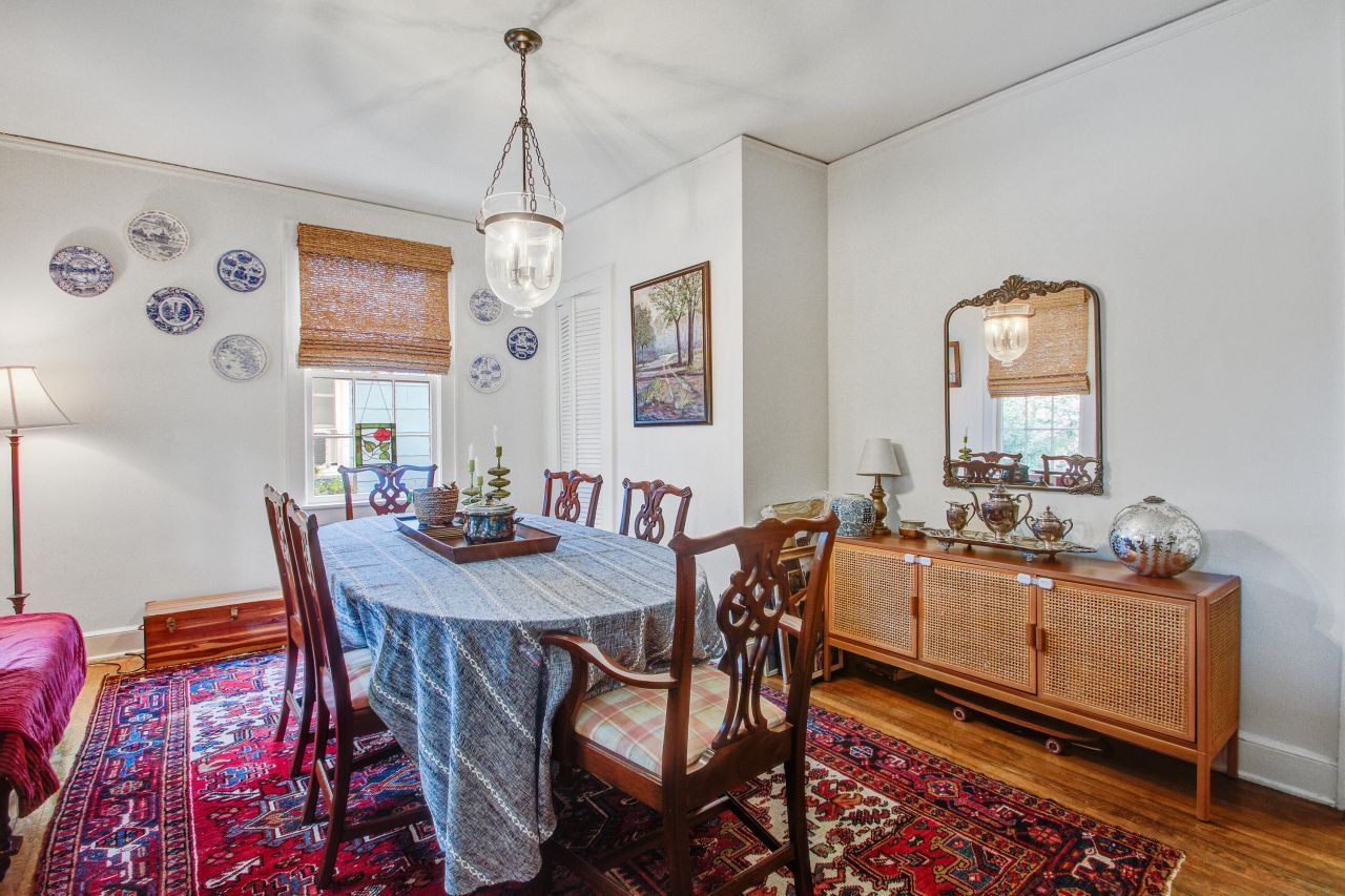 4420 S Rhett Avenue Photo 7