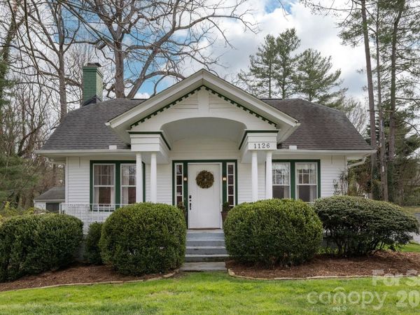 1126 4th Avenue W, Hendersonville, NC 28739