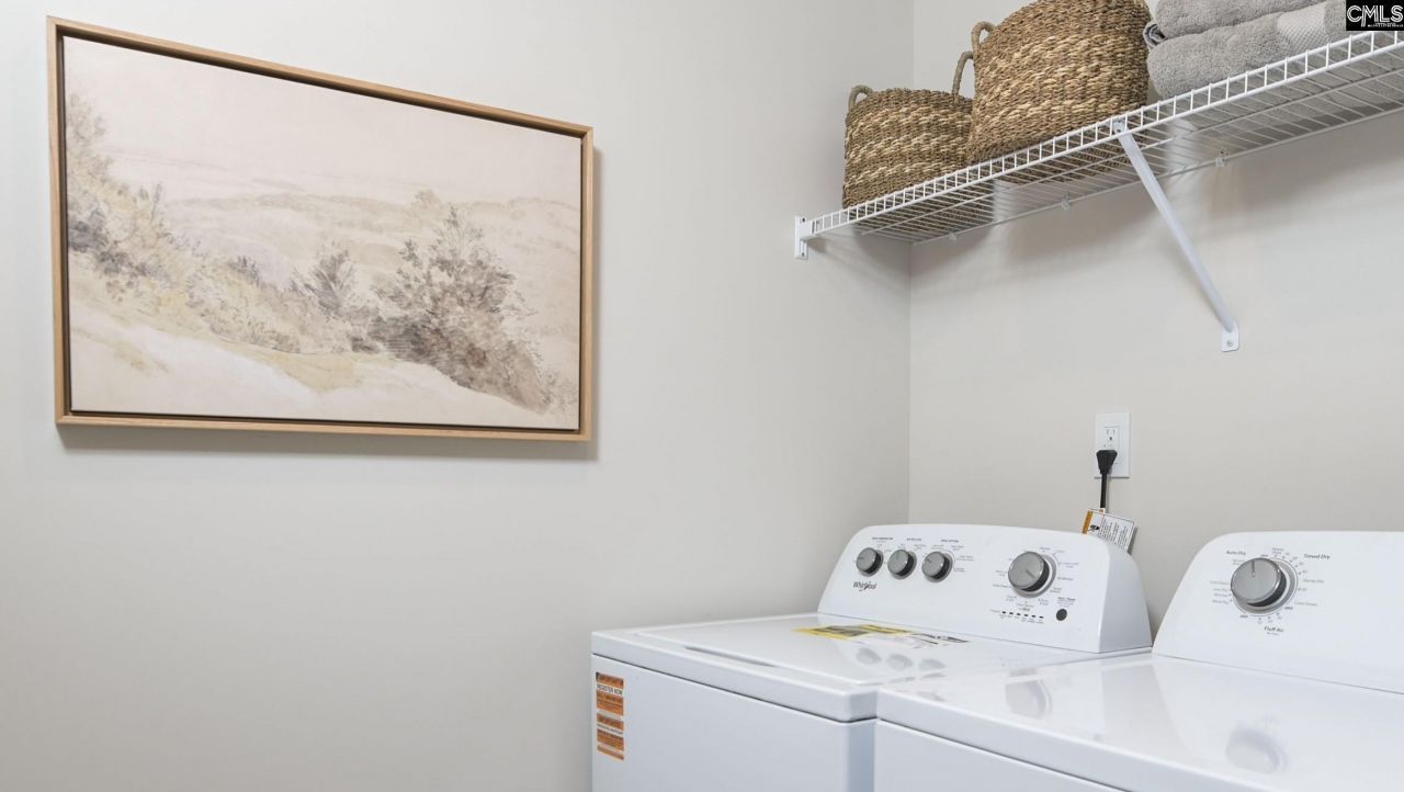 415 Lancashire Lane Photo 33