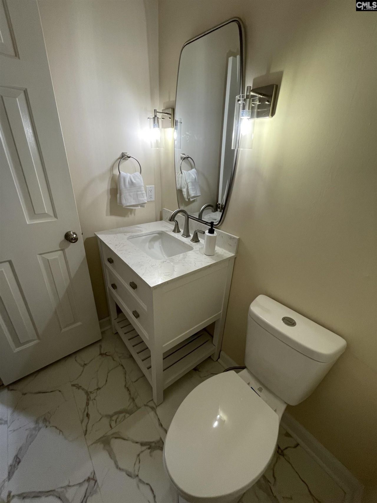 2204 Bee Ridge Road  Photo 20