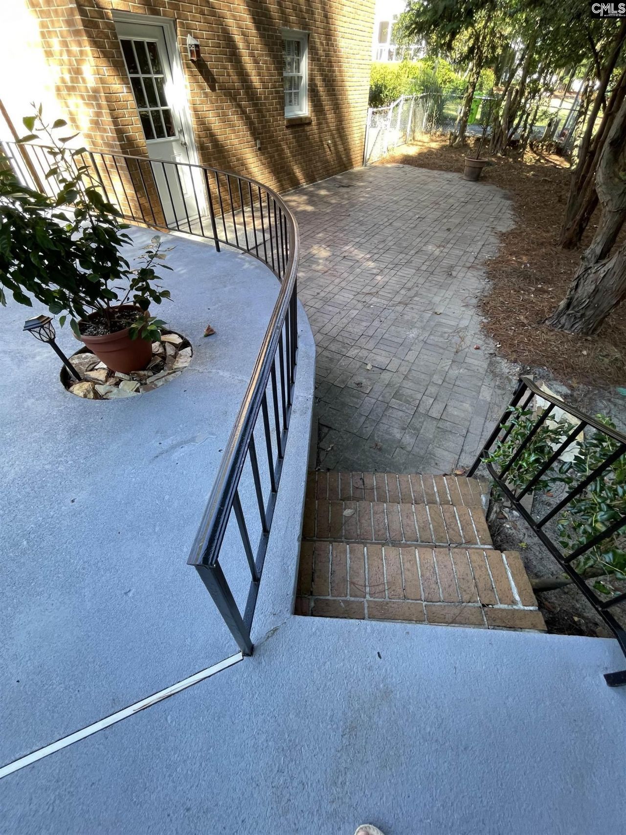 2204 Bee Ridge Road  Photo 44