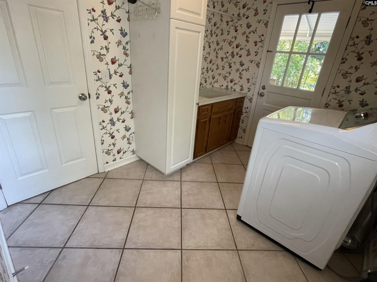 2204 Bee Ridge Road  Photo 51