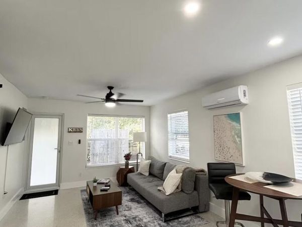1516 N Dixie Highway, Unit 1-2, Fort Lauderdale, FL 33304