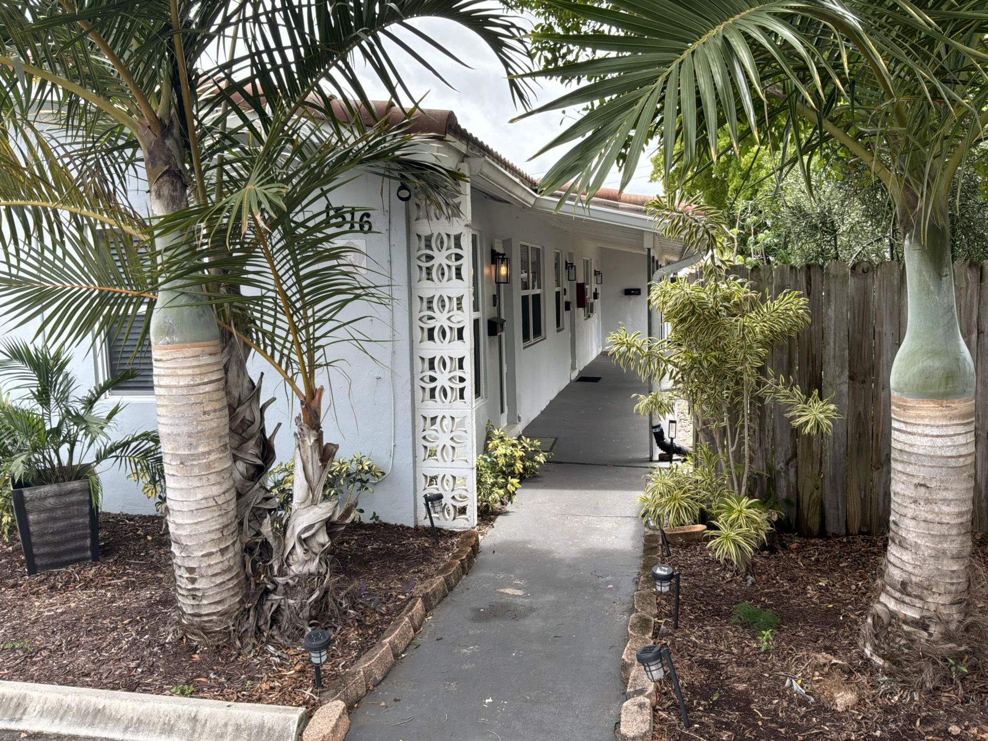 1516 N Dixie Highway, Unit 1-2, Fort Lauderdale, FL 33304 Photo