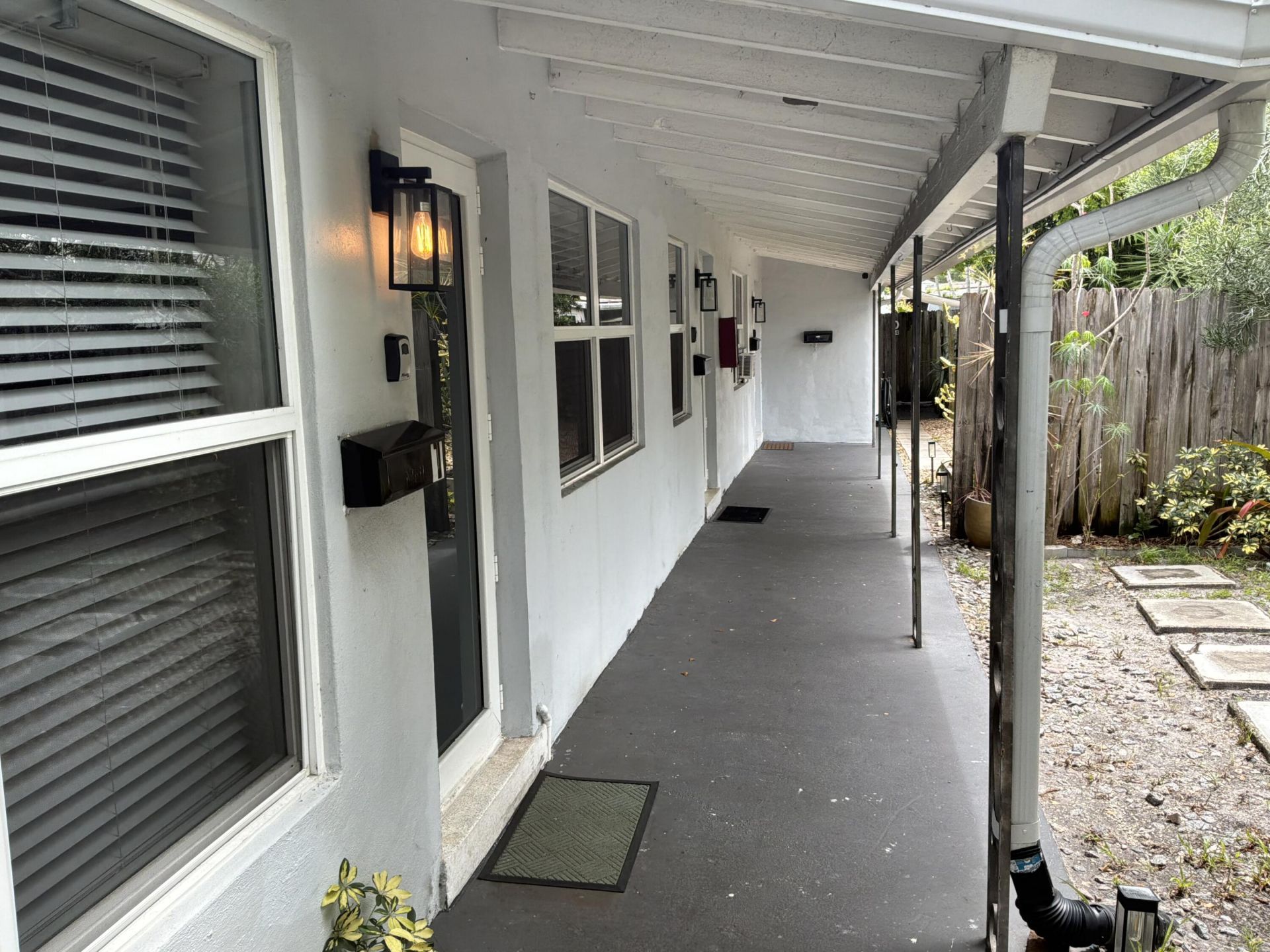 1516 N Dixie Highway, Unit 1-2, Fort Lauderdale, FL 33304 Photo