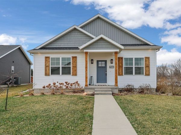 417 Ashton Drive NE, Mt Vernon, IA 52314