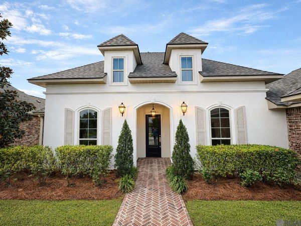 13884 Cobblestone Dr, Denham Springs, LA 70726