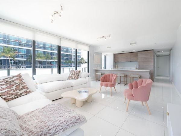 1300 S Miami Ave, Unit 1206, Miami, FL 33130