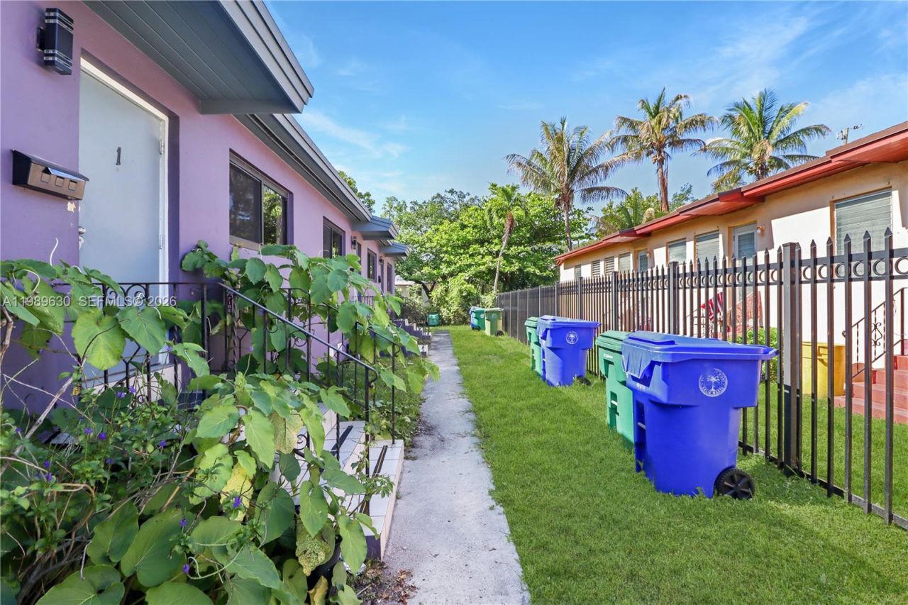 98 NE 71st St, Unit 2, Miami, FL 33138 Photo
