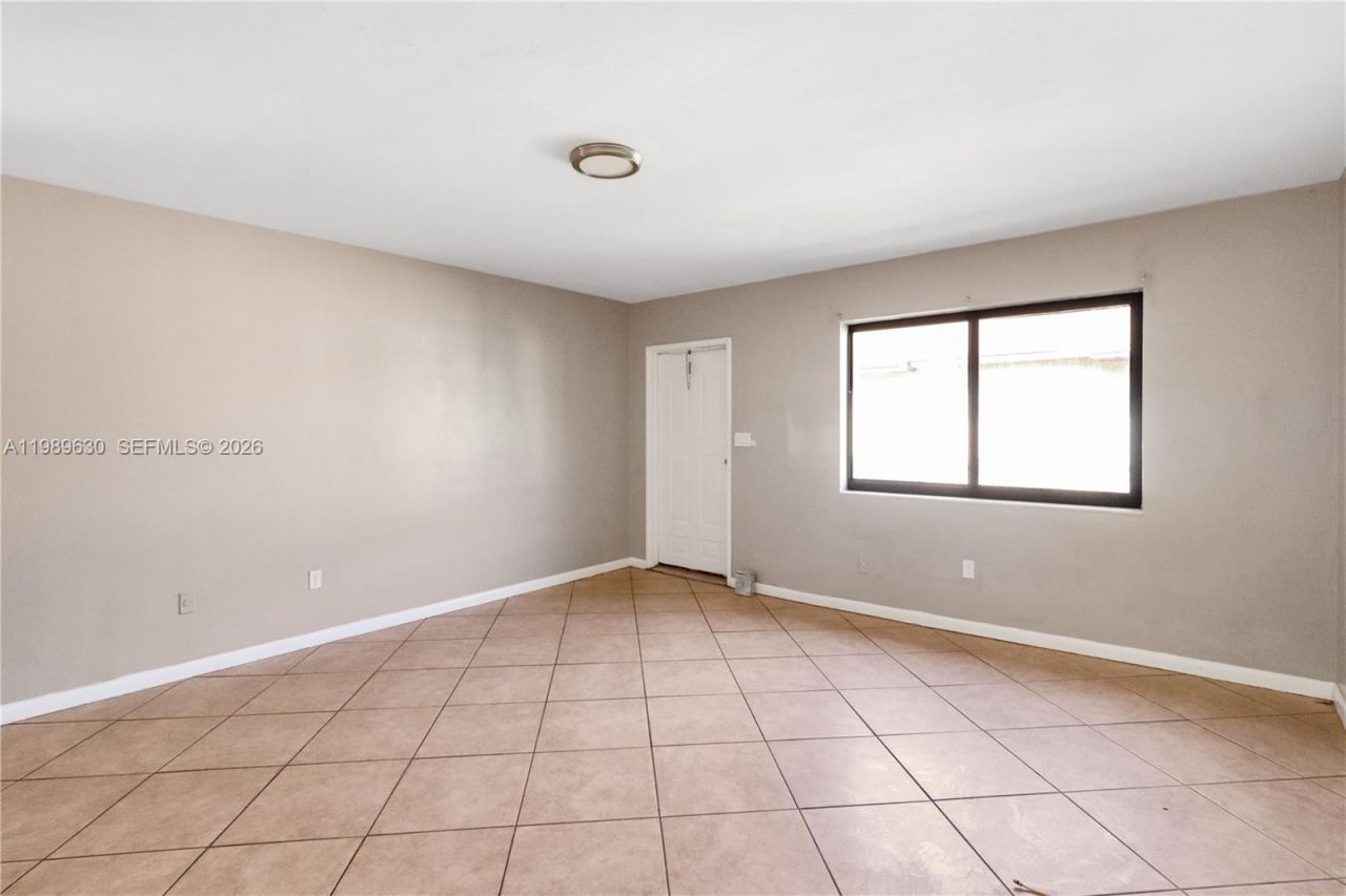 98 NE 71st St, Unit 2, Miami, FL 33138 Photo