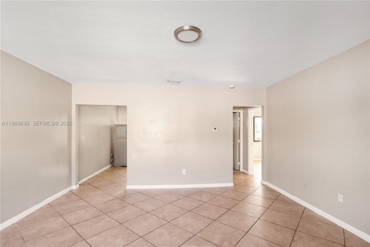 98 NE 71st St, Unit 2, Miami, FL 33138 Photo