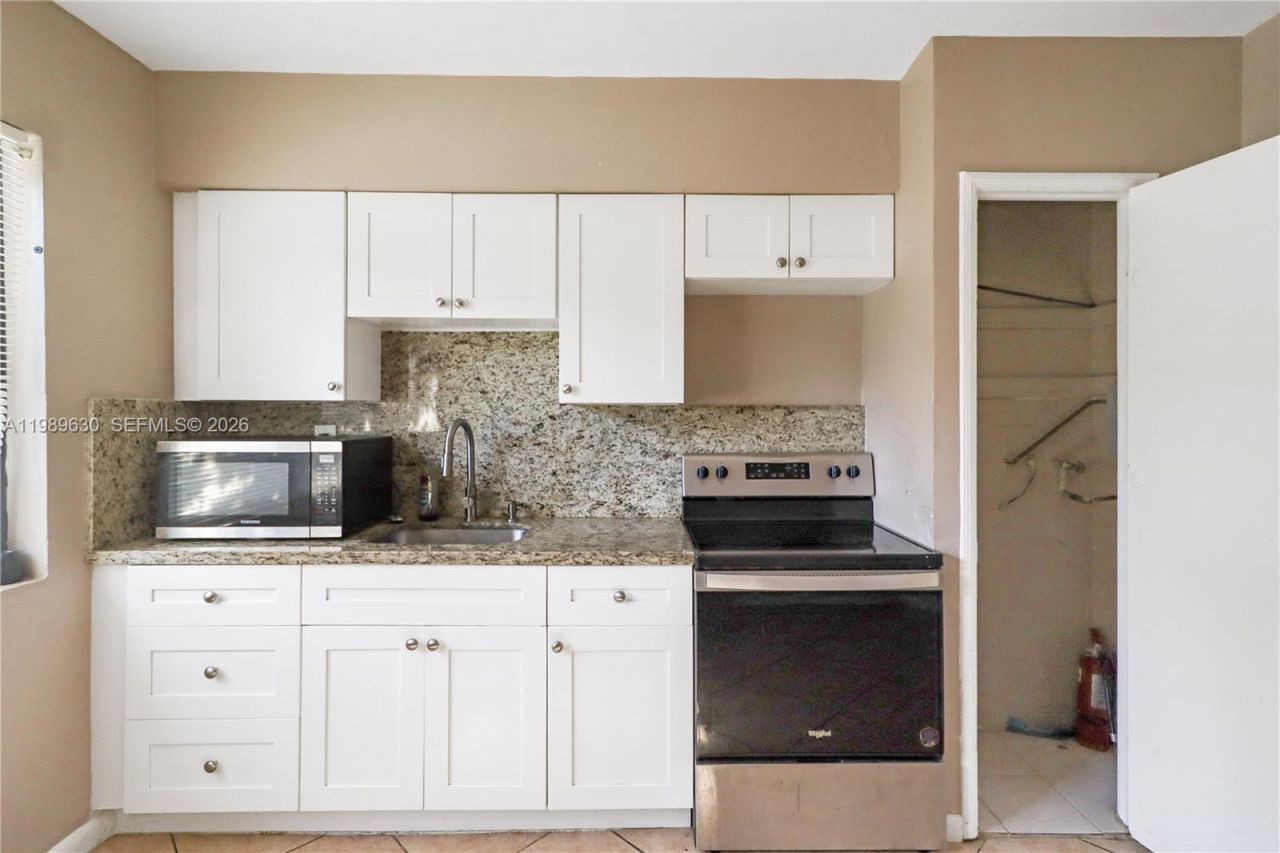 98 NE 71st St, Unit 2, Miami, FL 33138 Photo