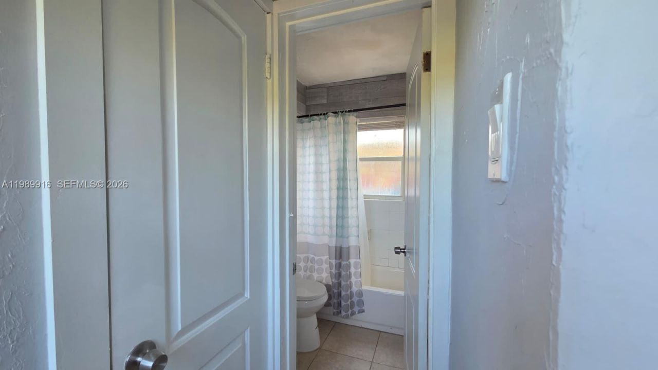 1430 NW 7th St , Fort Lauderdale, FL 33311 Photo