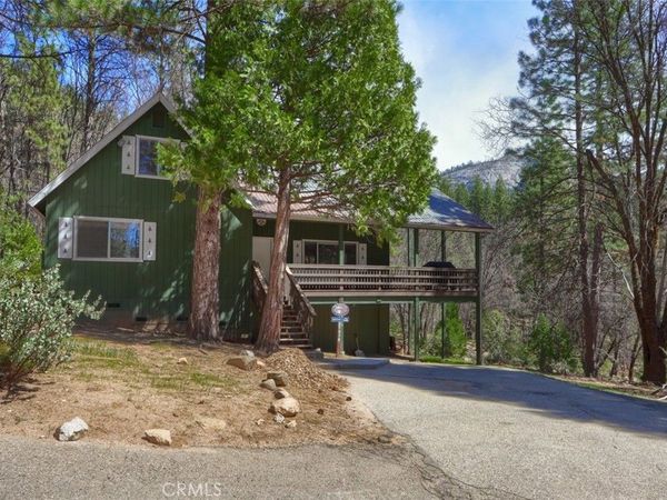 2701 Spelt, Yosemite, CA 95389