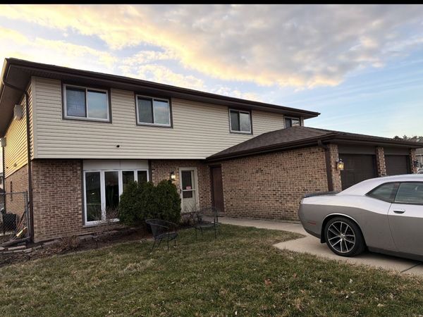 659 Terry Court , Roselle, IL 60172