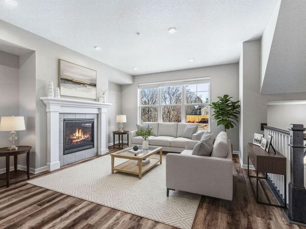 2189 Gateway Hill Road, North Saint Paul, MN 55109