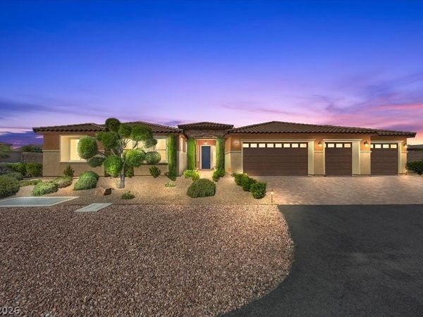 8985 S Tomsik Street, Las Vegas, NV 89113