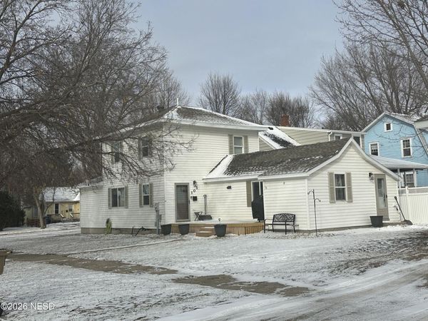 101 5TH AVENUE NE, Watertown, SD 57201