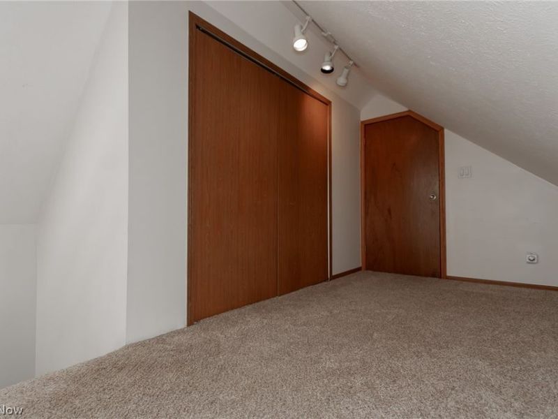 5718 Delora Avenue, Brooklyn, OH 44144 Photo 15