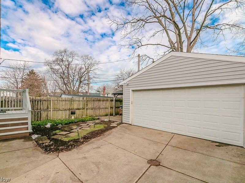 5718 Delora Avenue, Brooklyn, OH 44144 Photo 28