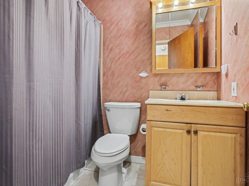 1899 Berkshire, Cincinnati, OH 45230 Photo 18