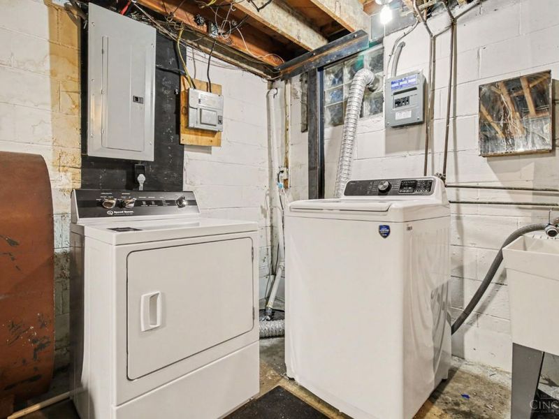 1899 Berkshire, Cincinnati, OH 45230 Photo 22